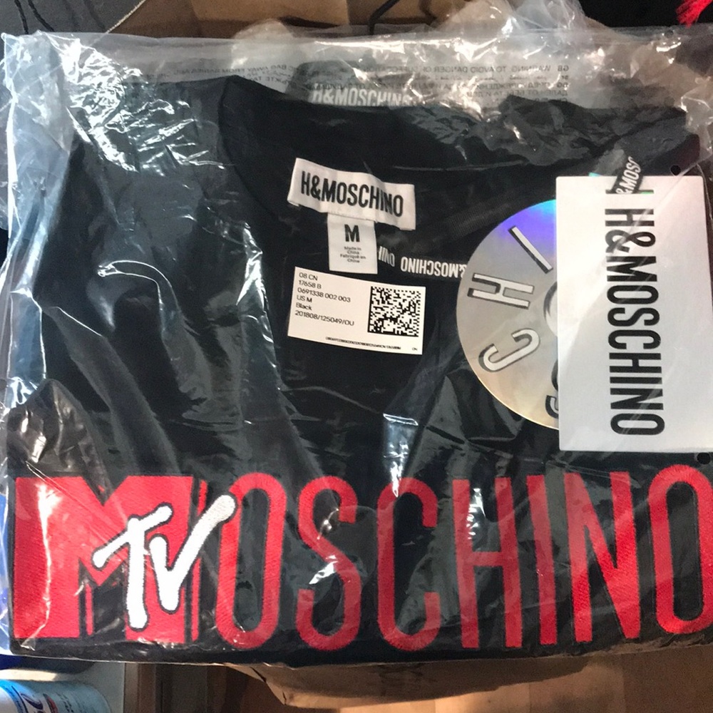 H&Moschino T-Shirt Medium.